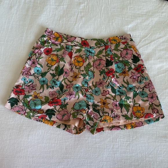 BTFL-life Pants - Silky Floral Shorts